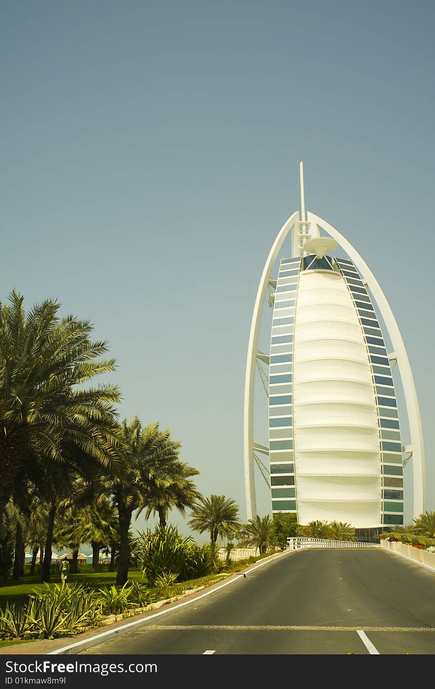 Road to burj al arab. Road to burj al arab