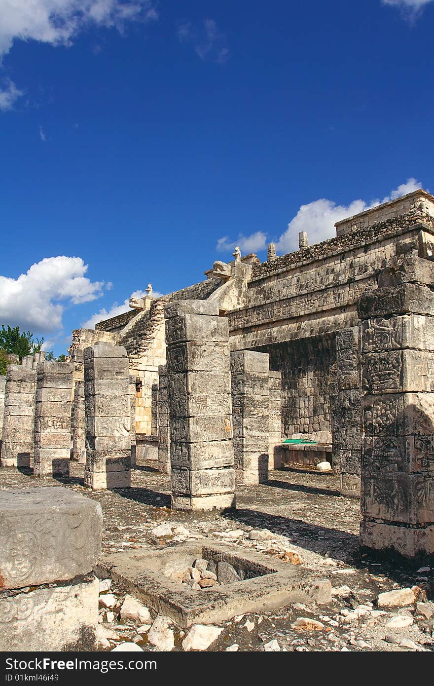 Temple of warriors, Chichen-Itza maya culture