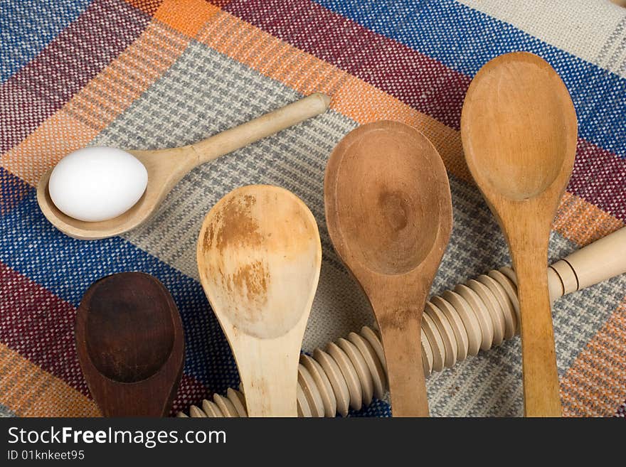 Set spoon wood with egg