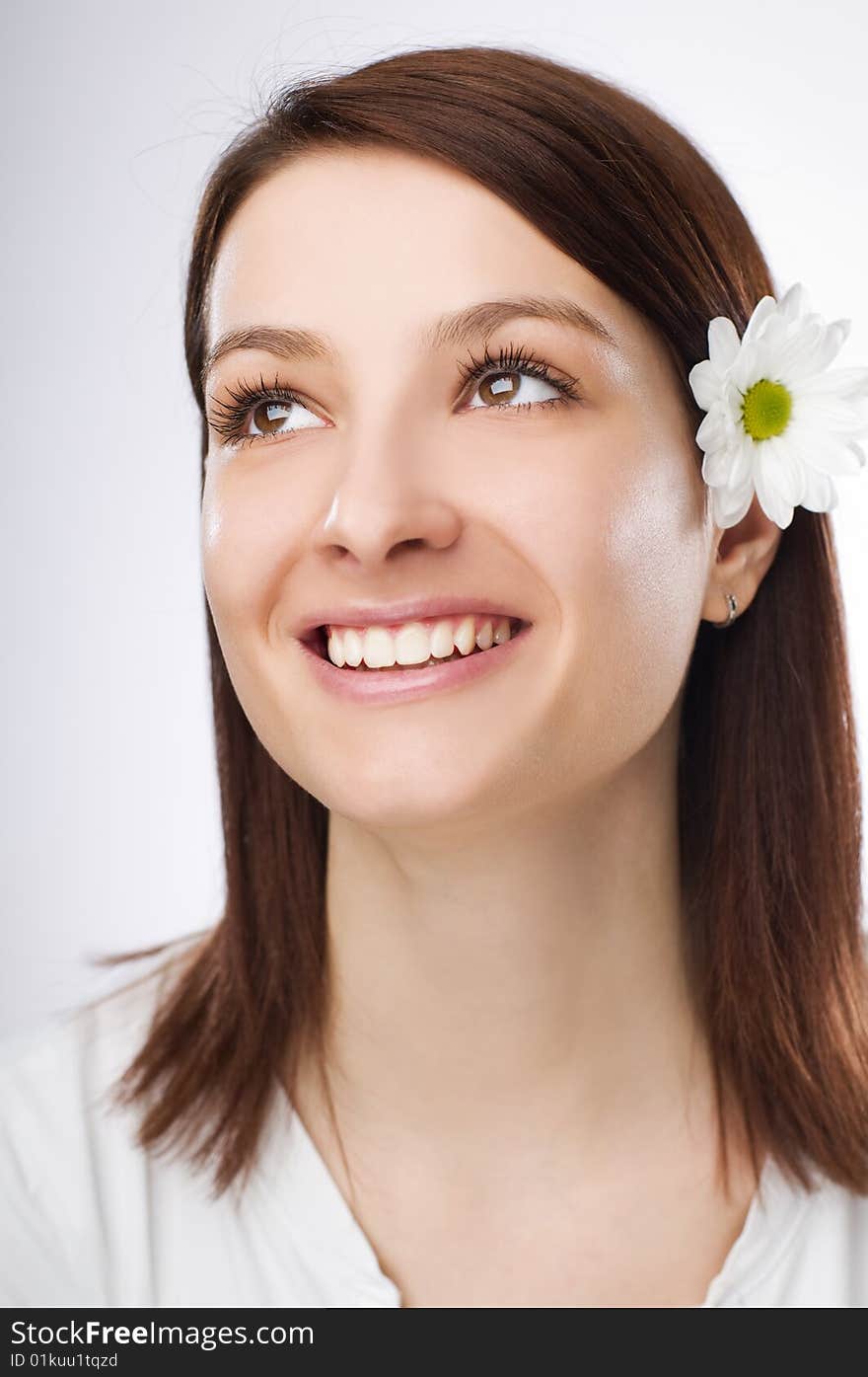 Young brunette woman portrait close up shoot