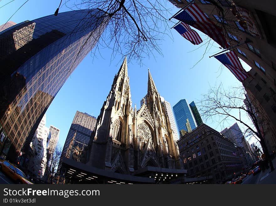 View of St. Paul's Cathedral on 5th Avenue.