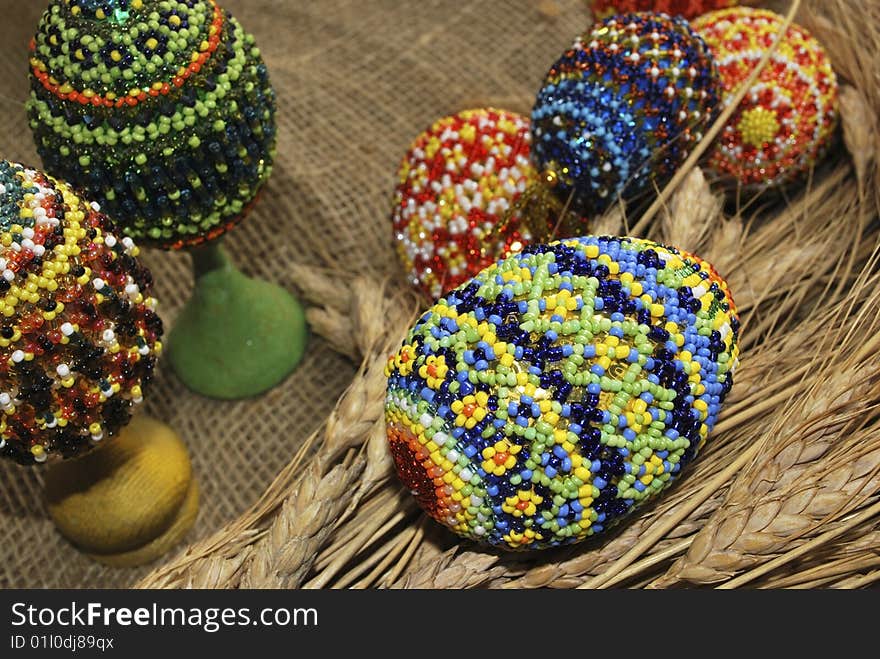 Easter eggs from beads and dry ear