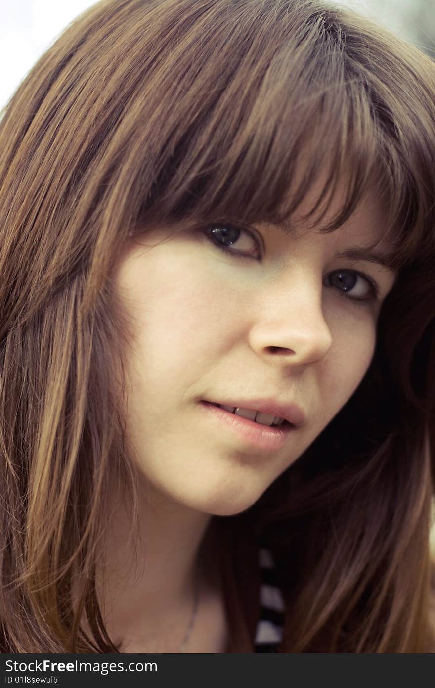 Portrait photo of smiling girl