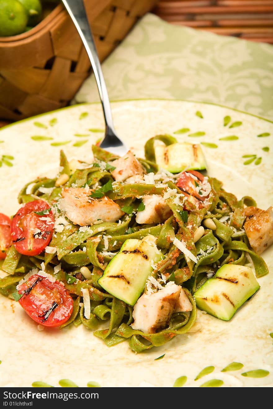 Spinach Fettucini with chicken and Vegetables