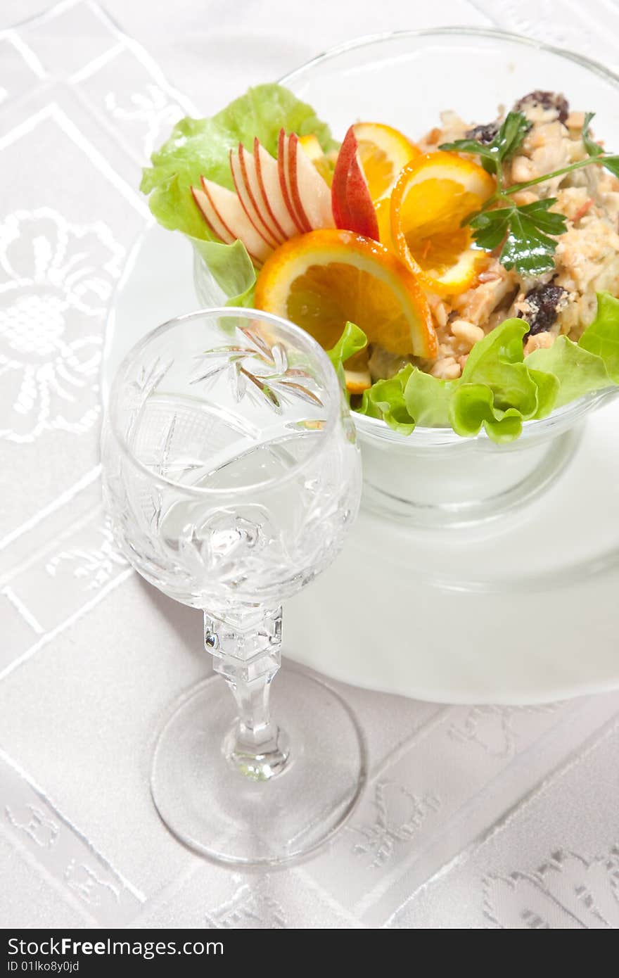 Goblet green salad with apples and nuts