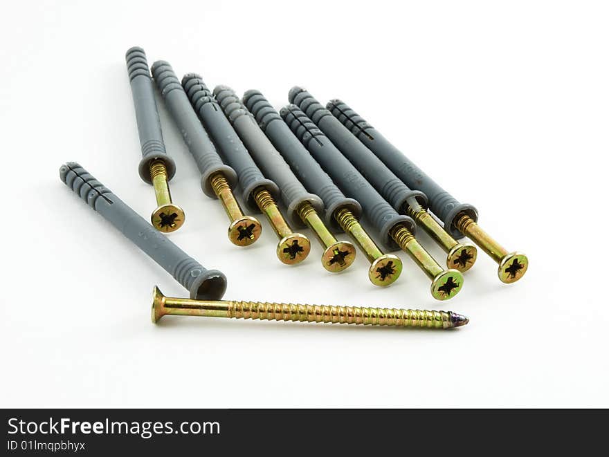 Screws with dowels