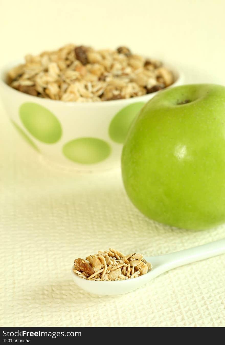 Muesli and green apple