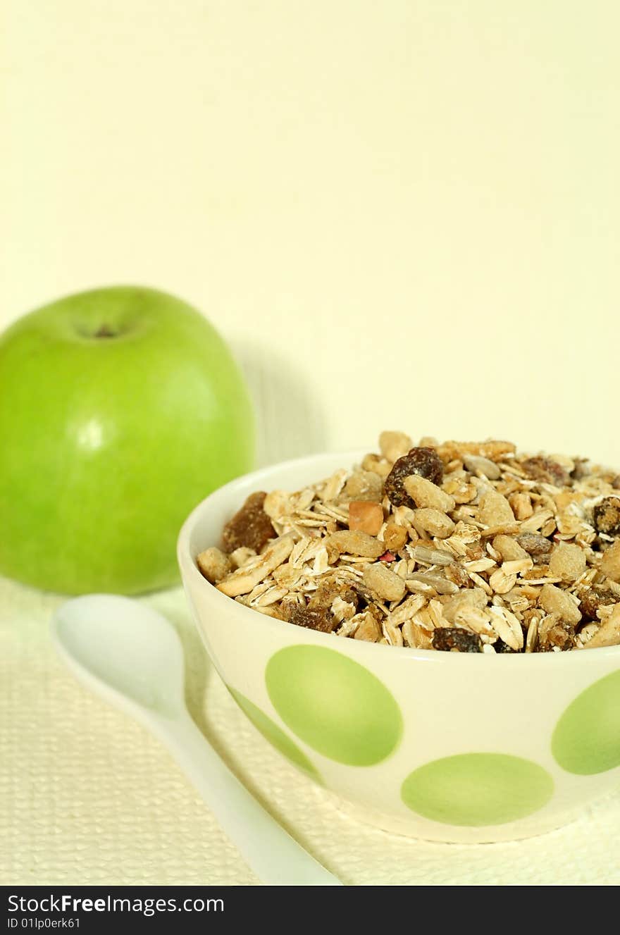 Muesli and green apple