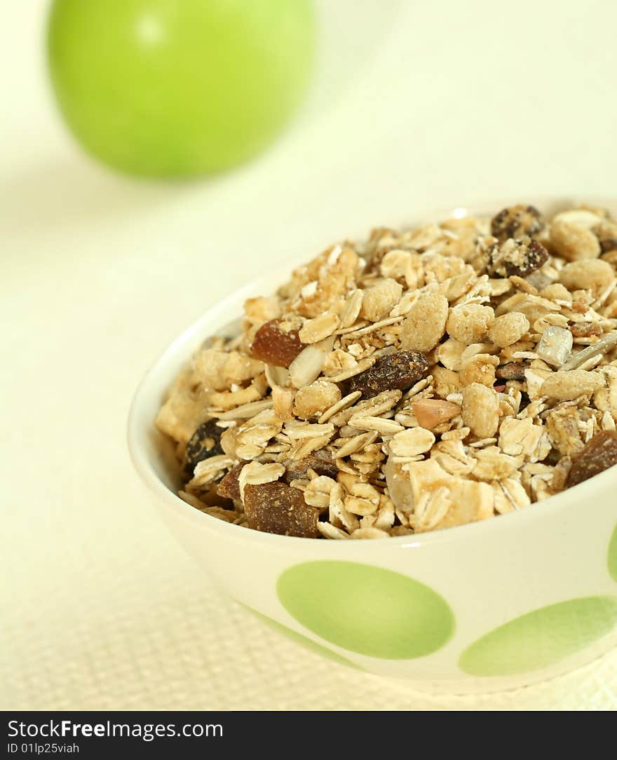 Muesli and green apple