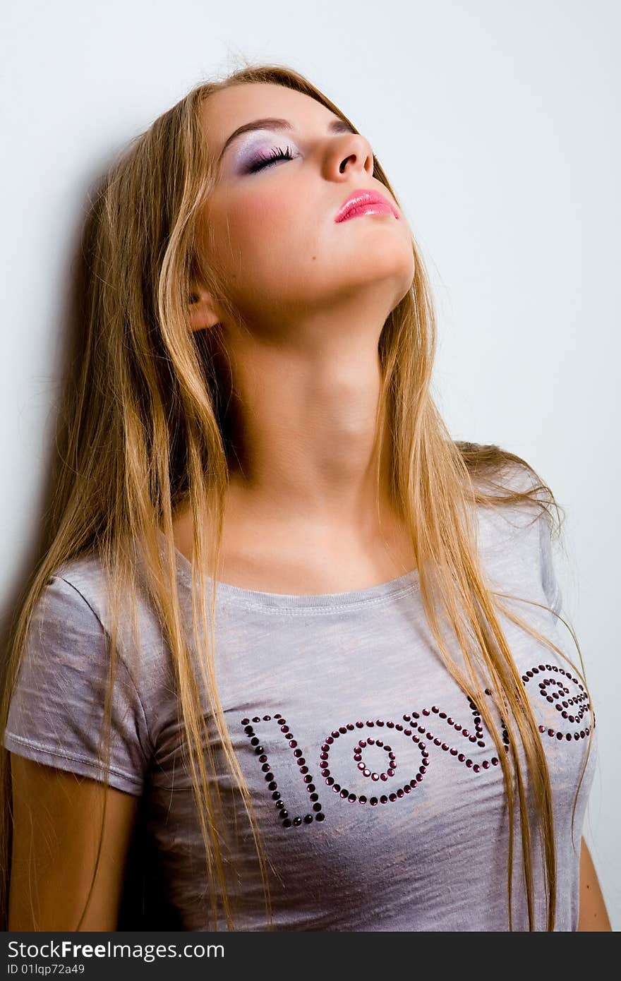 Fashion portrait of lovely young woman