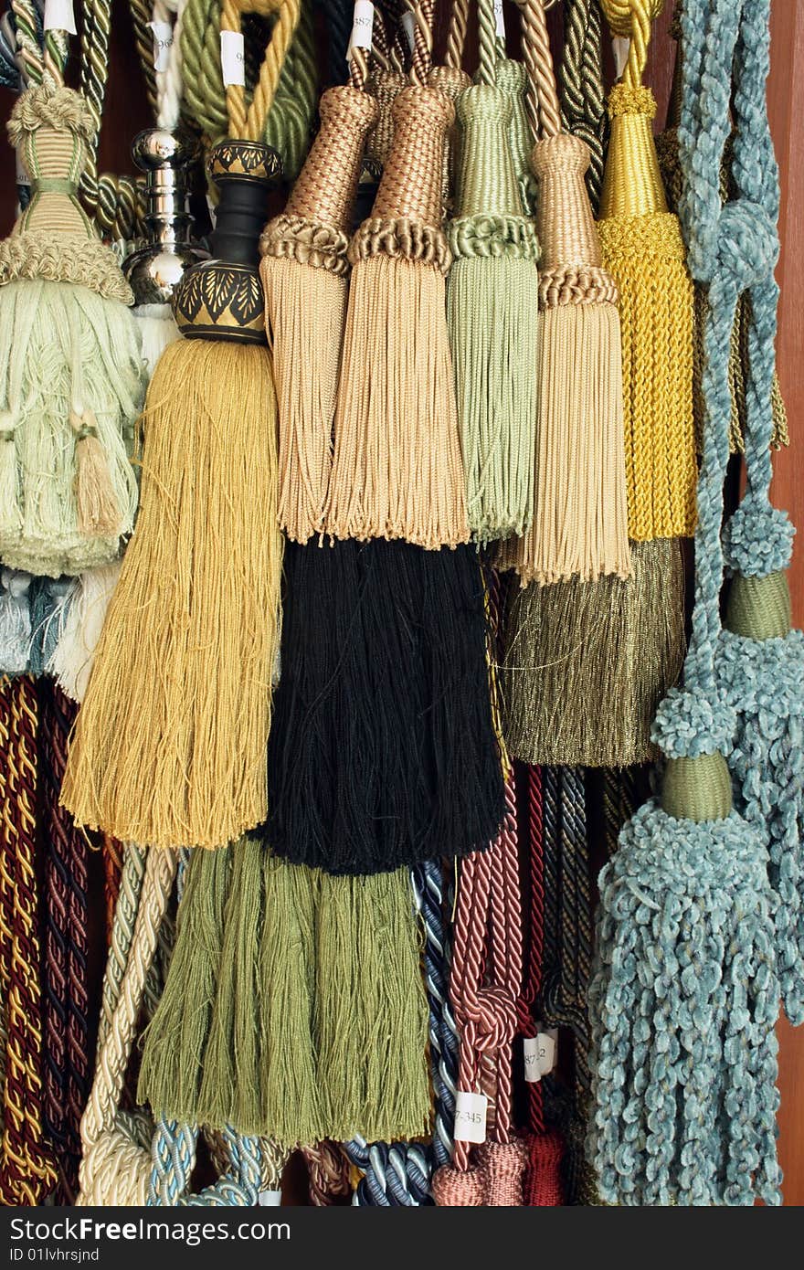 Decorative tassels