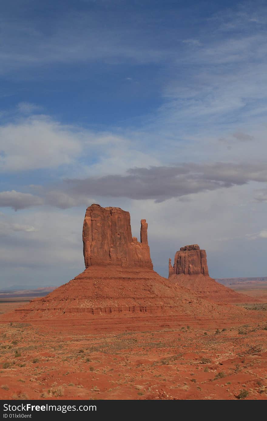 USA, Monument Valley with two mittens portrait