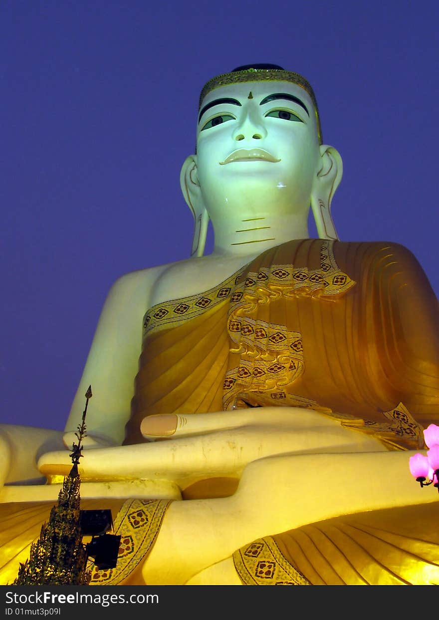 Giant Buddha Statue