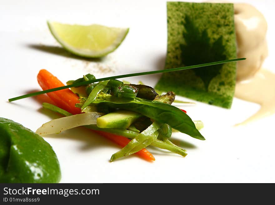 Green salad with fresh vegetables