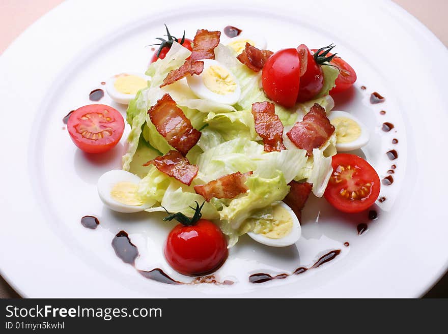 Salad with a bacon