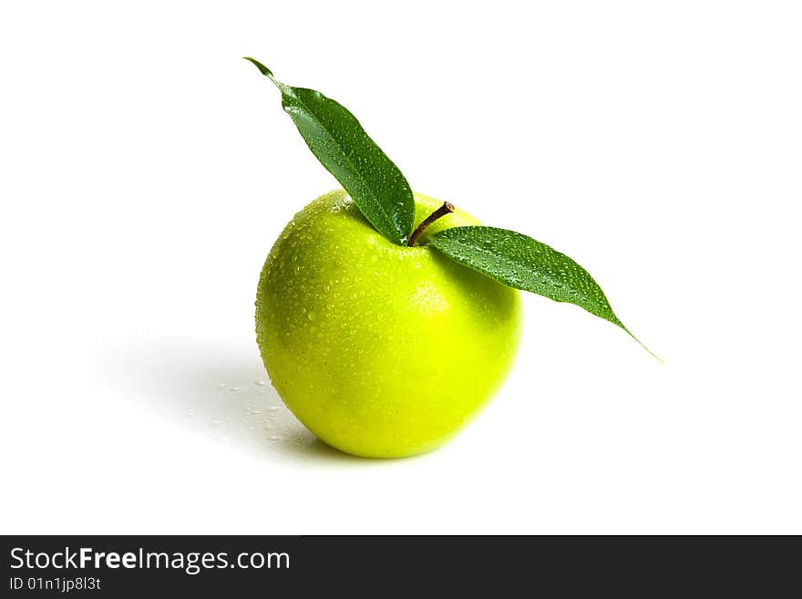 Green apple, isolated on white