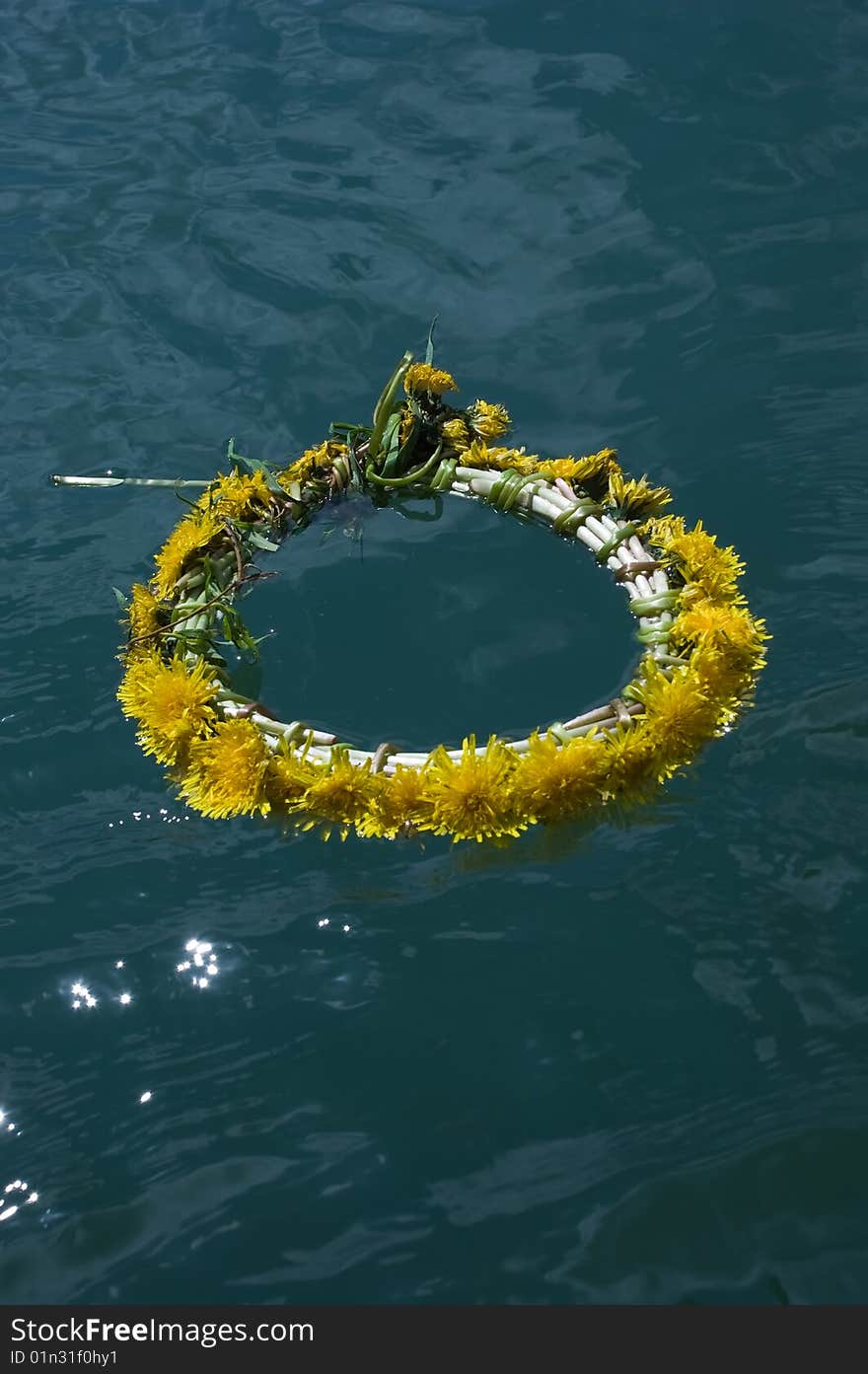 The Wreath of dandelions