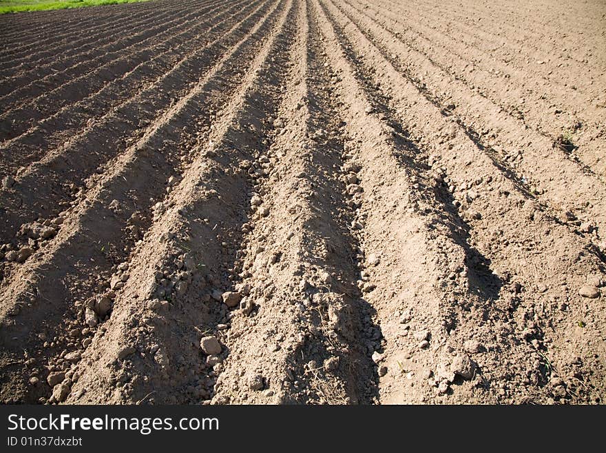 The dug up earth leaves over-the-horizon. The dug up earth leaves over-the-horizon.