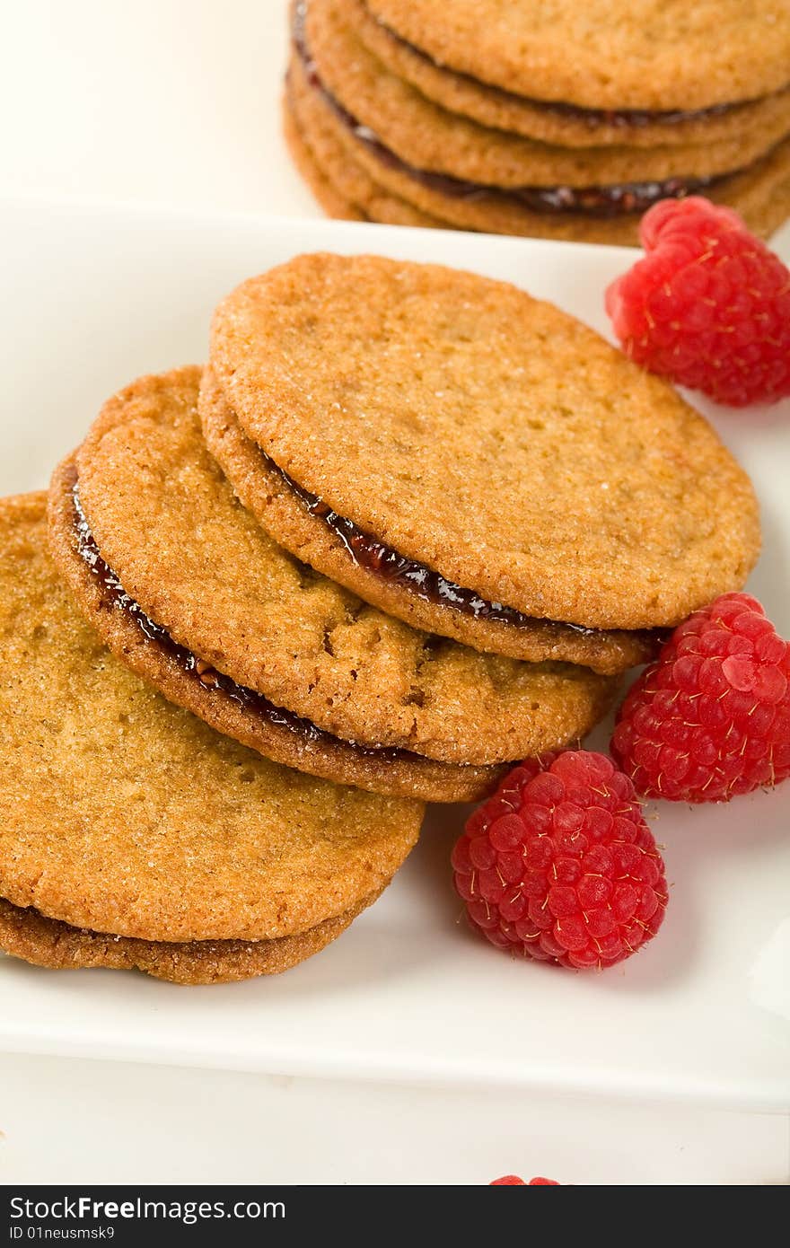 Raspberry ginger snaps