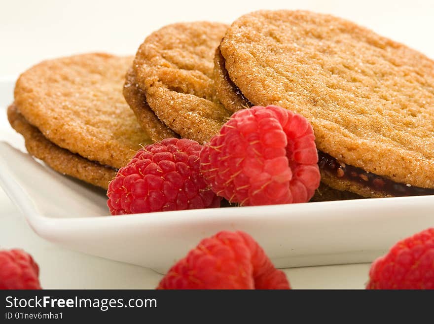 Raspberry ginger snaps