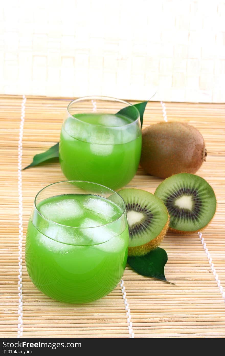 Kiwi juice