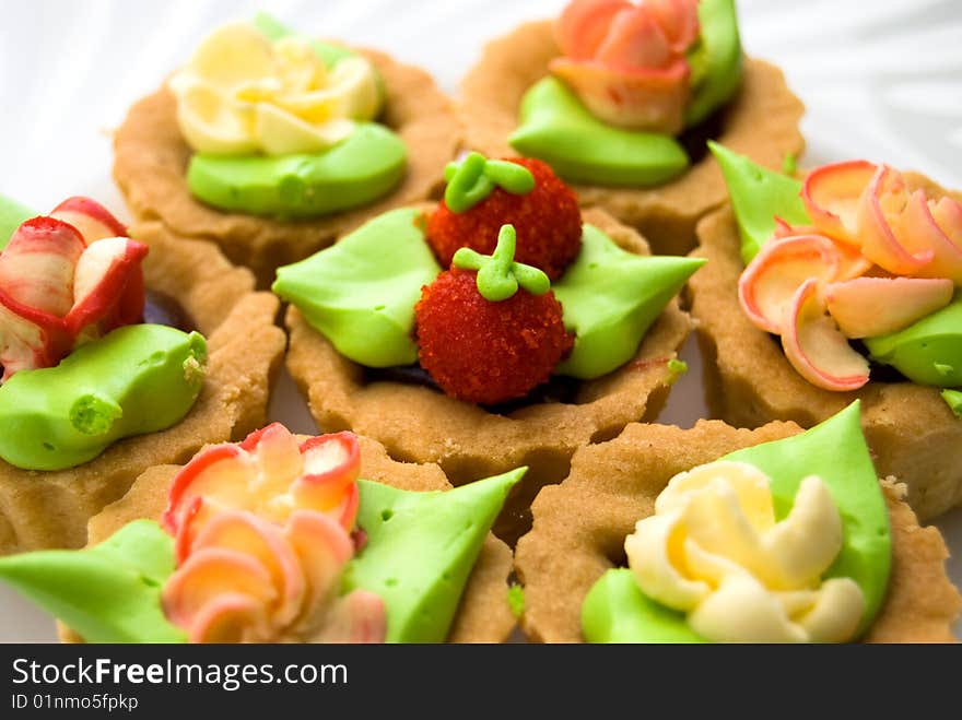 Cake-basket decoration cream closeup