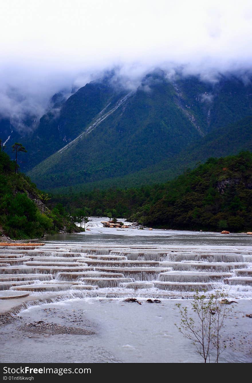 Yulong Snow Mountain-white River