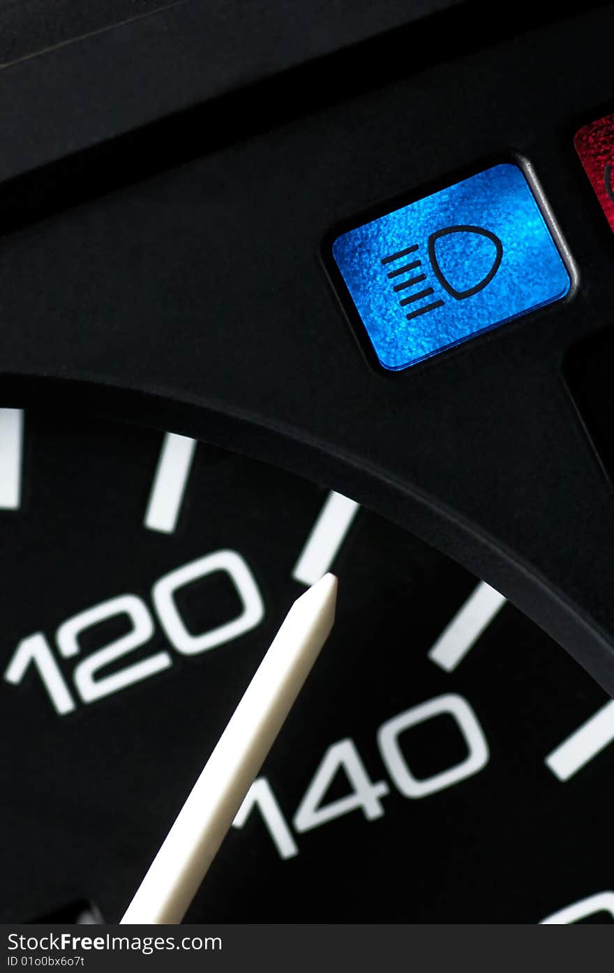 Speedometer of and beamlight indicator