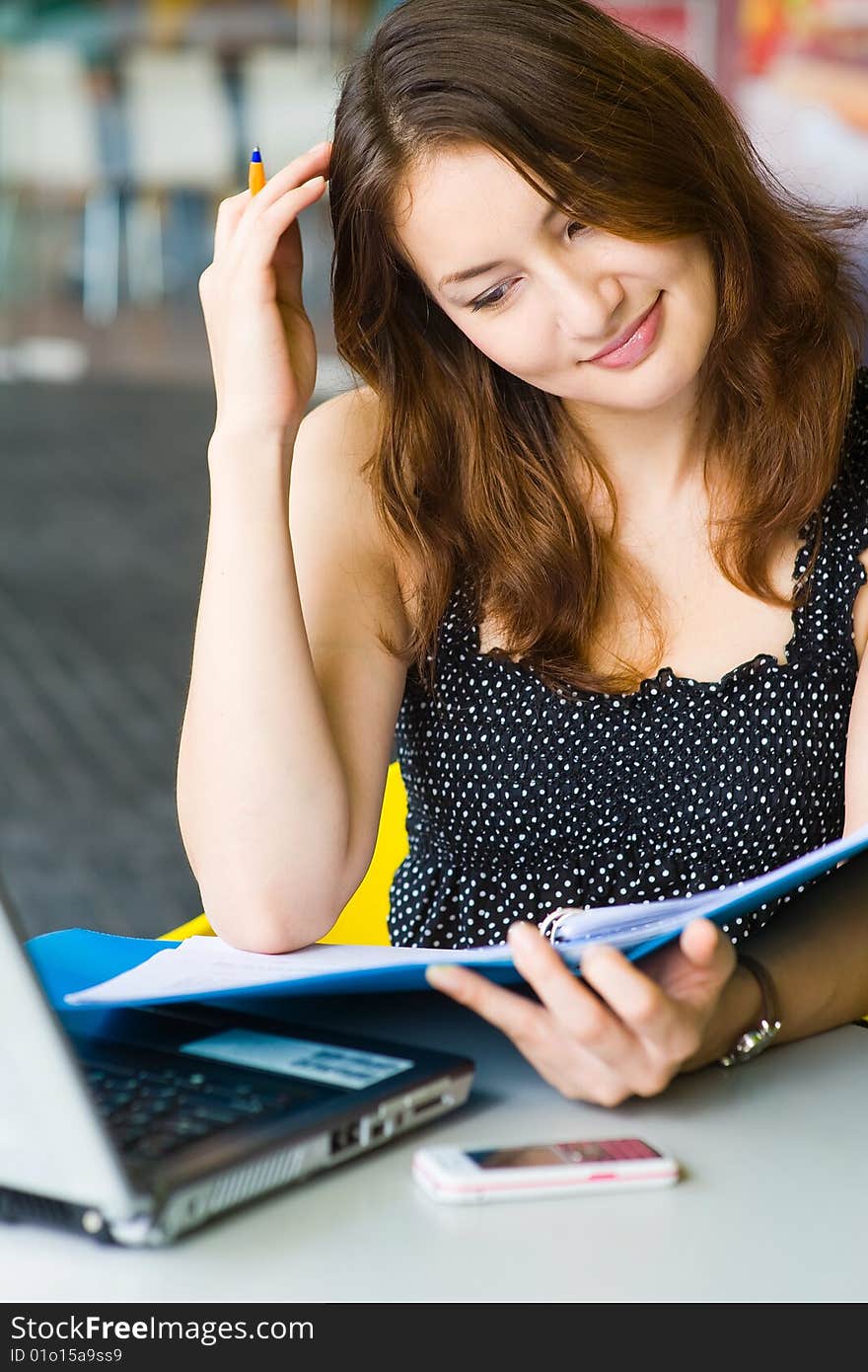 Young Pretty Caucasian Lady Using Laptop Outdoors