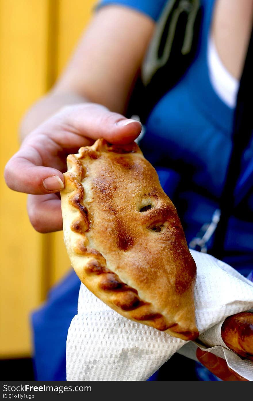 Bread stuffed with meat and vegetables - take traditional Lithuanian. Bread stuffed with meat and vegetables - take traditional Lithuanian