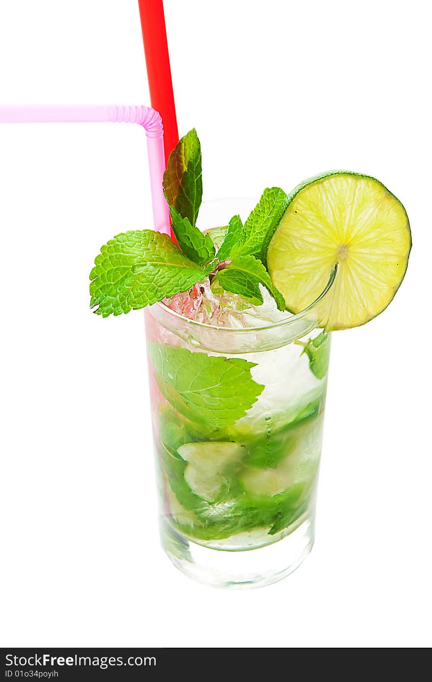 Mojito cocktail with peice of  lime