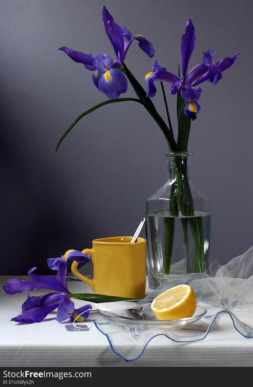 Beautiful iris with lemon tea