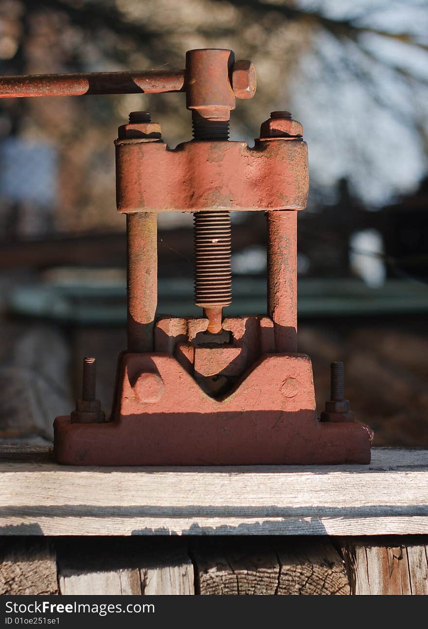 Old Tube Vise