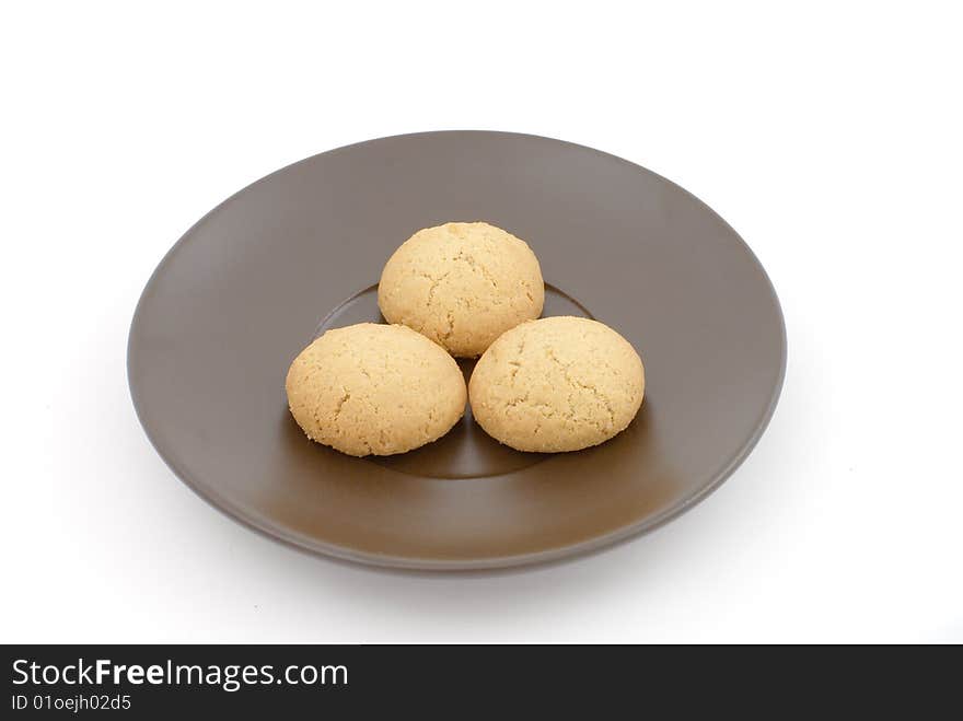 Saucer with biscuits