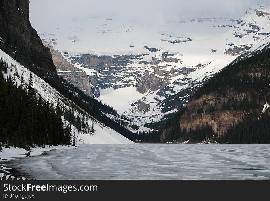 NNorth American mountains and glacier