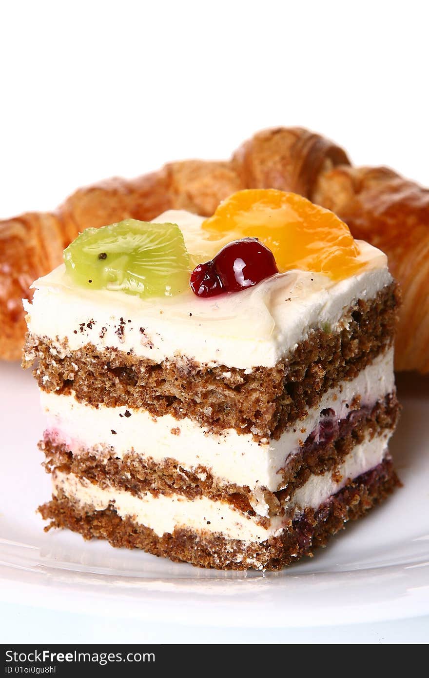 Dessert fruit cake with jam