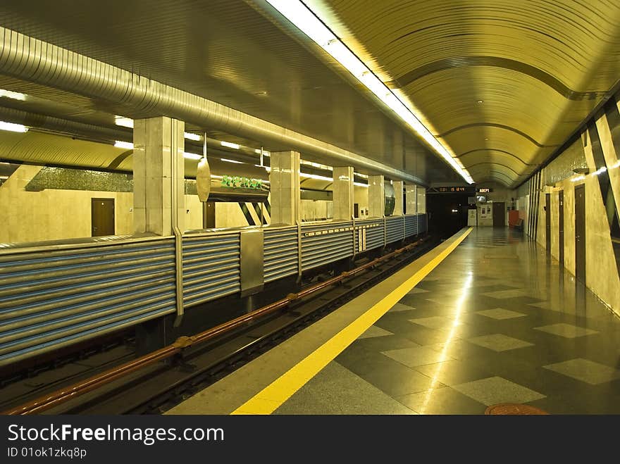 Ukraina kiev subway, Colosseo station