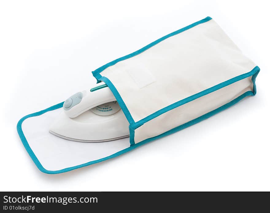 Compact electric iron with bag