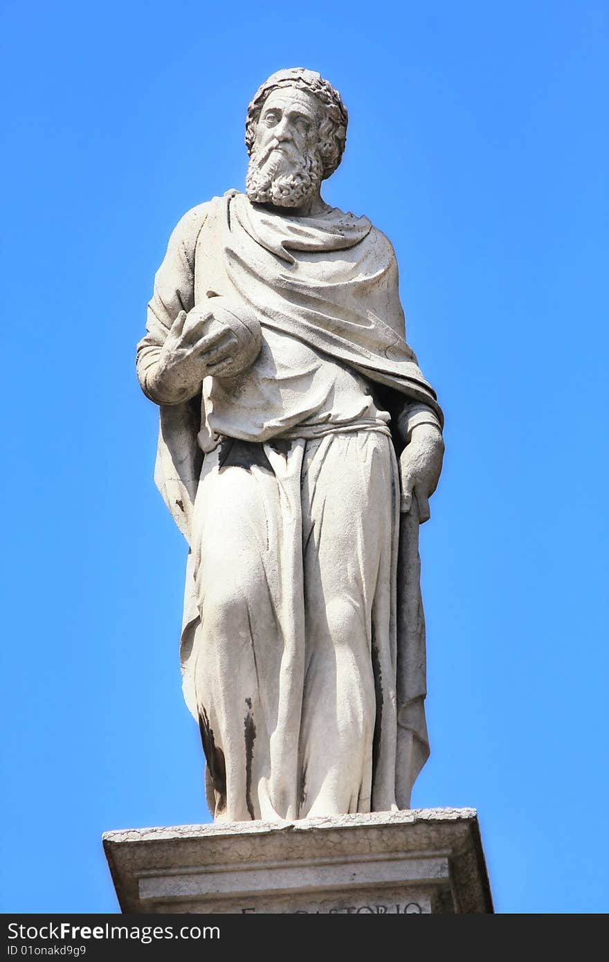 Statue of Fracastoro in piazza Signoria, Verona