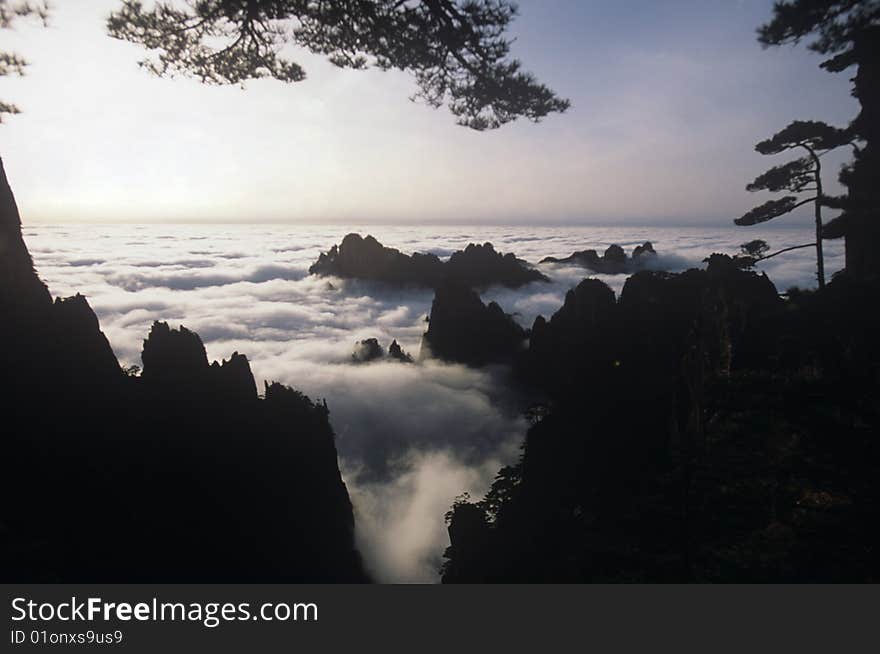 The scene of yellow mountain,panoramic of sea of clouds