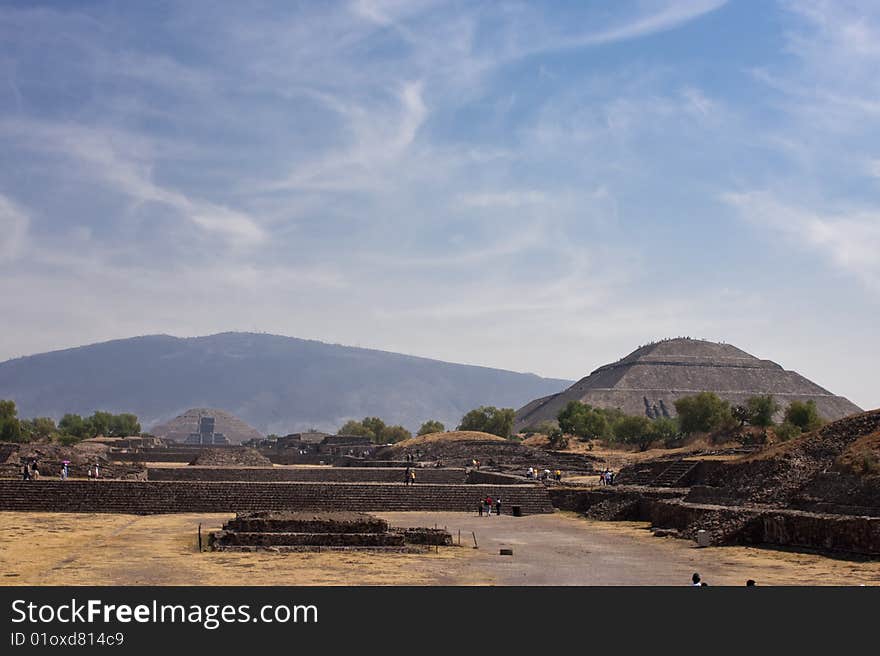 Teotihuacan piramides in mexico america