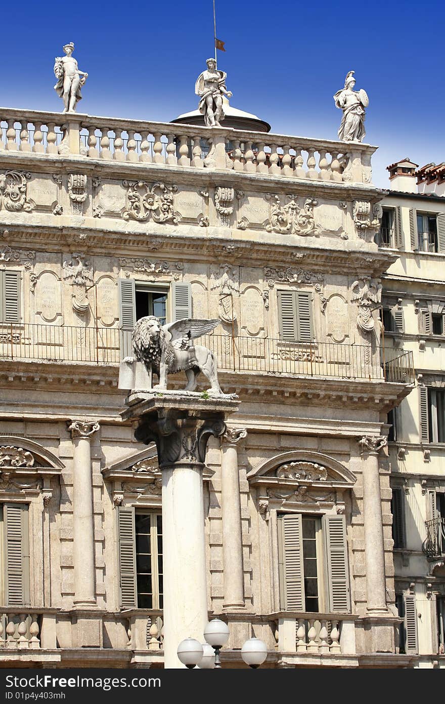 Leon Alado Piazza delle Erbe in Verona, Italy