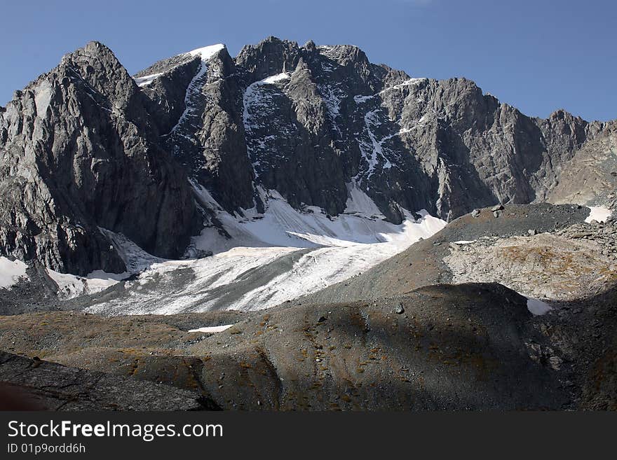 Russia, Mountain Altai, area the Katunsky ridge, a river Akchan watershed.  . Russia, Mountain Altai, area the Katunsky ridge, a river Akchan watershed.