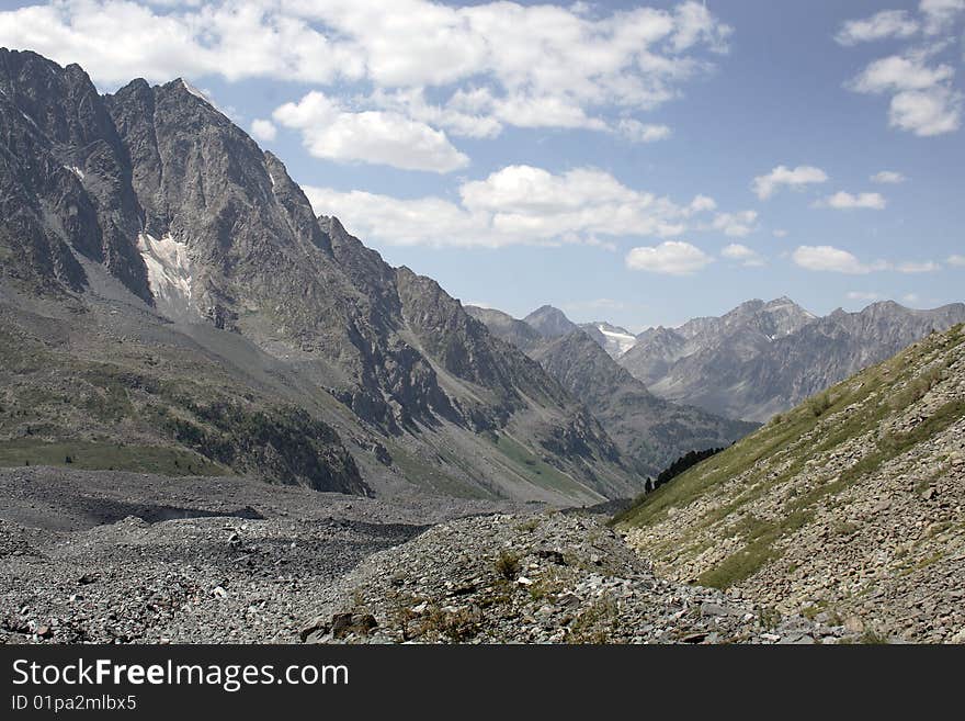 The Valley Of The Glacier Myushtu-Ayry