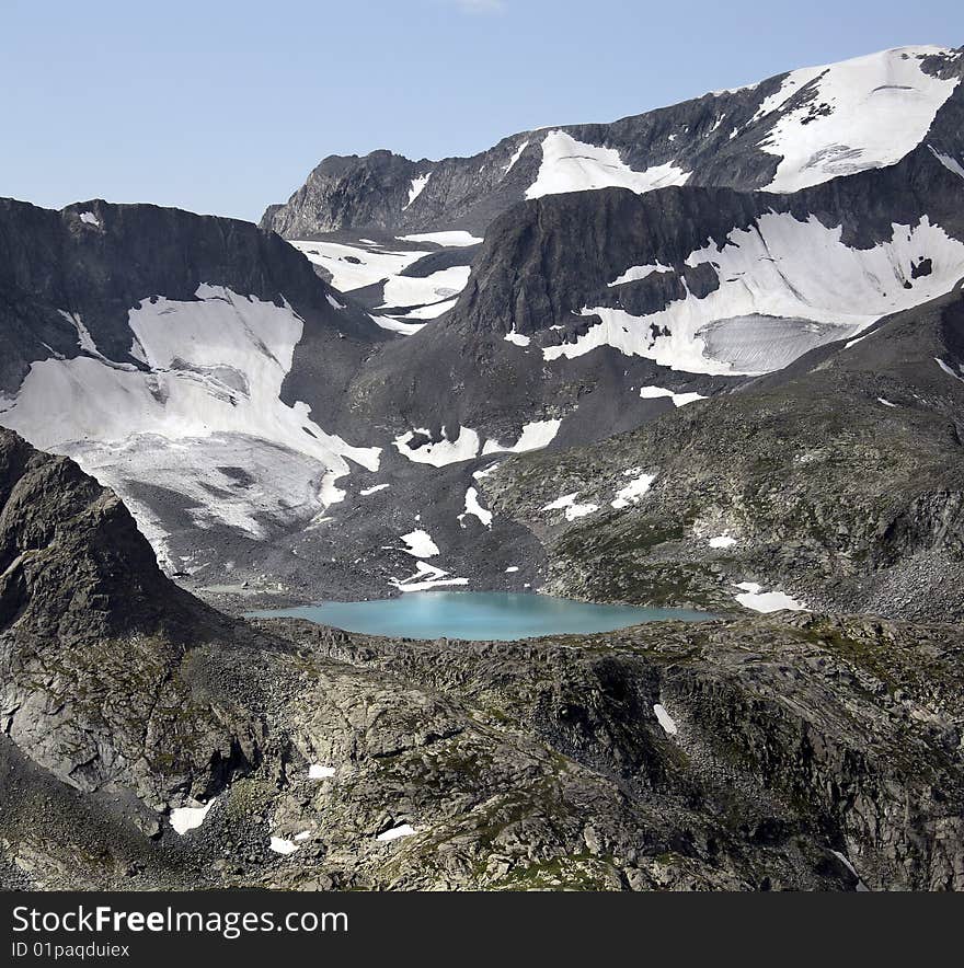 The river and lakes Strong, a river Multa watershed. The Katunsky ridge, Mountain Altai. July 2007. The river and lakes Strong, a river Multa watershed. The Katunsky ridge, Mountain Altai. July 2007.