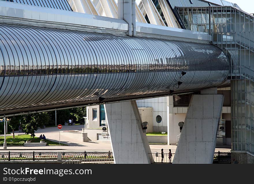 Foot-bridge through moscow-river