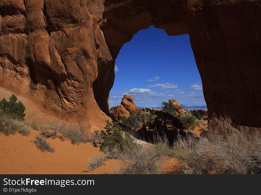 USA, Arches - loooking through Partition arch