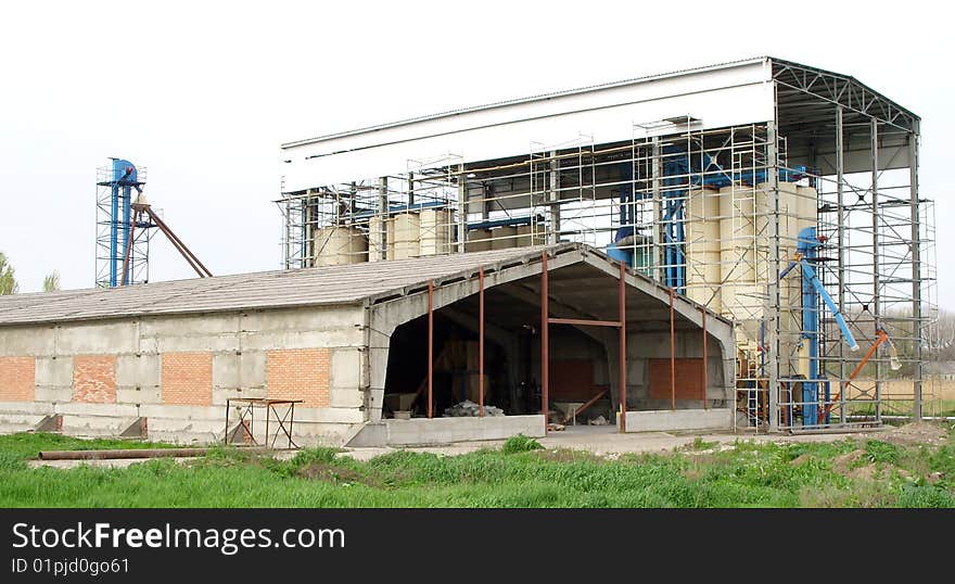 Construction of a new factory for manufacture of fodder. Construction of a new factory for manufacture of fodder