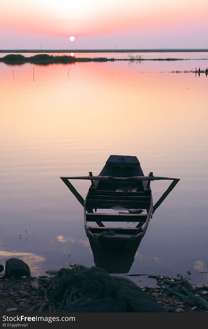 A beautiful fisher before sunset