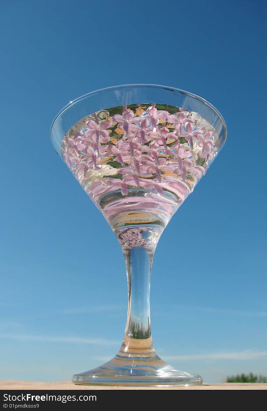 Flowers of lilac in the glass